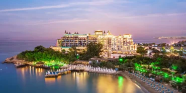 merit crystal cove hotel