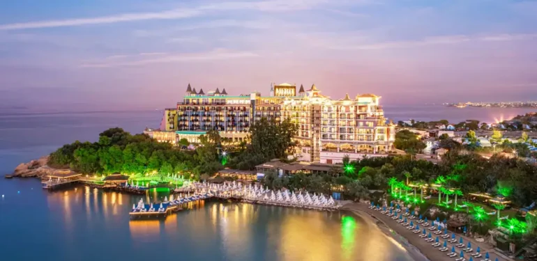 merit crystal cove hotel